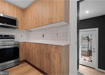 2215 N Mutter Street - Photo 1