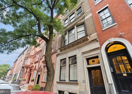 1919 Spruce Street - Photo 1