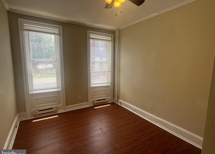 2023 W Oxford Street - Photo 1