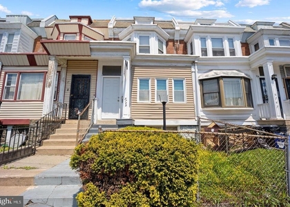 5749 Catharine Street - Photo 1