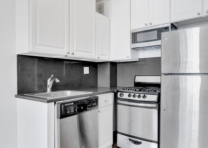 Lexington Avenue  - Photo 1