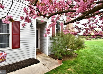 800 Beacon Court - Photo 1