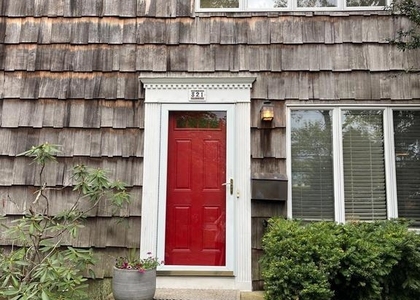321 Franklin Avenue - Photo 1