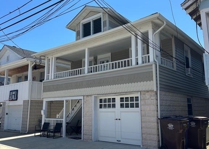 202 N Sacramento Avenue - Photo 1