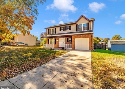 408 Willow Hill - Photo 1