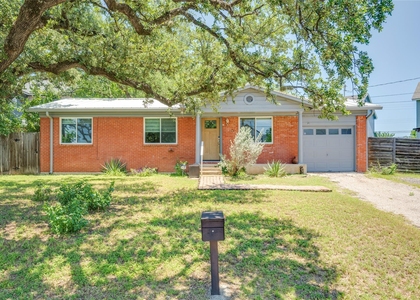 1707 Overhill Dr - Photo 1