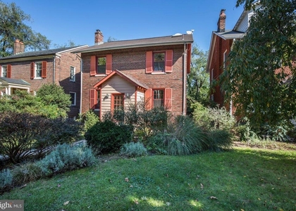 5539 30th Place Nw - Photo 1