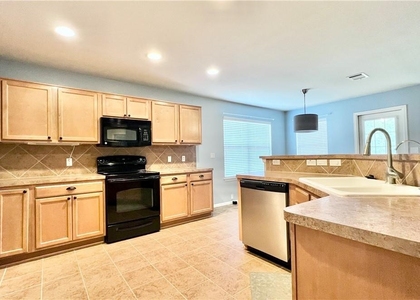 784 Kingfisher Ln - Photo 1