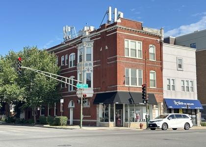 3559 N Ashland Avenue - Photo 1