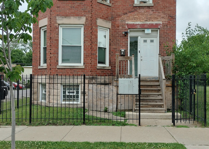 6501 S Justine Street - Photo 1