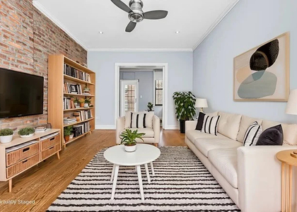 95 Perry Street - Photo 1