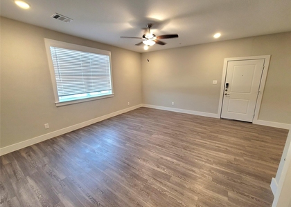1720 Crestdale Dr Drive - Photo 1