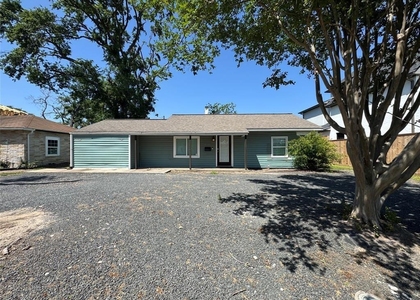 6526 Westview Drive - Photo 1