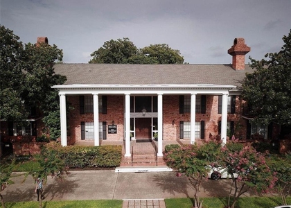 2824 Briarhurst Drive - Photo 1