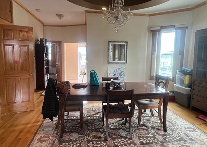 619 East 7 Street - Photo 1