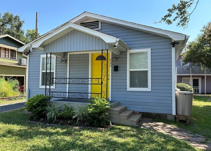 720 Woodland Street - Photo 1