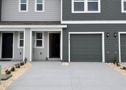 8241 Sw 67th Avenue - Photo 1