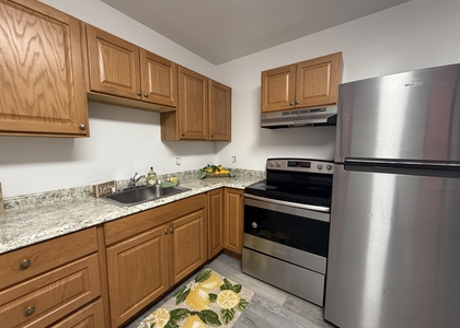 575 Bank Street - Photo 1