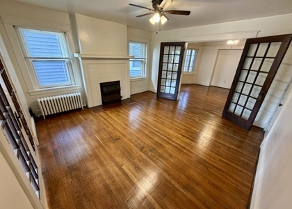 218 Hastings St - Photo 1