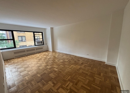 East 55th Street - Photo 1