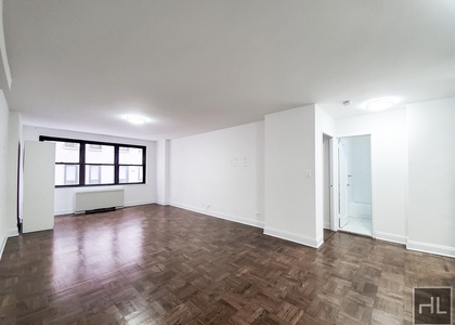 5 Avenue - Photo 1