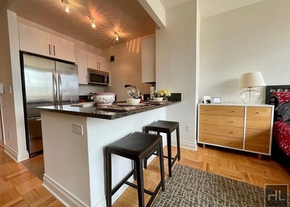 Lexington Avenue - Photo 1