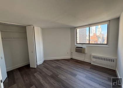 Second Avenue - Photo 1