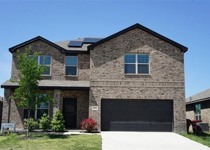 1004 Waverly Drive - Photo 1