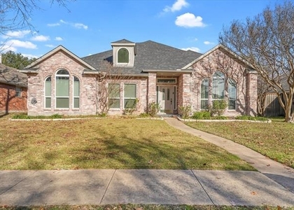 8405 Greenspoint - Photo 1