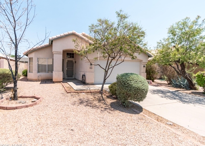 449 N Windsor -- - Photo 1