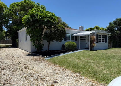 332 S Swinton Avenue S - Photo 1