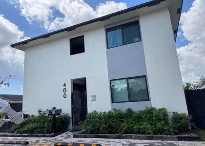 400 Ne 30th Street - Photo 1