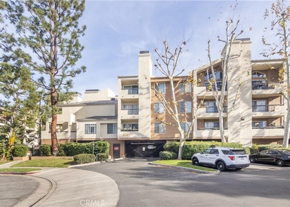 5500 Owensmouth Avenue - Photo 1