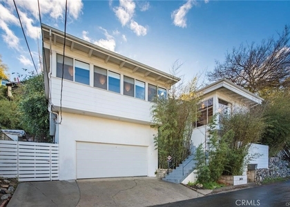 2828 Pacific View - Photo 1