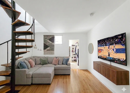 220 East 24th Street - Photo 1