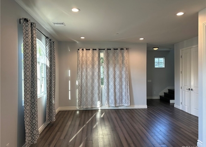 683 N 1st Avenue - Photo 1