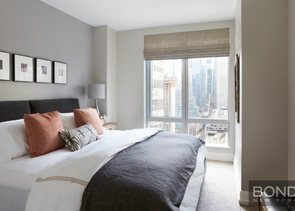 Tenth Avenue - Photo 1