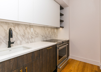 321 Wythe Ave - Photo 1