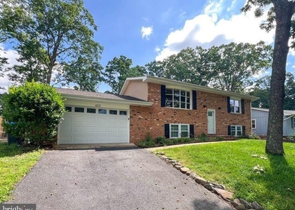 433 Deerwood Drive - Photo 1