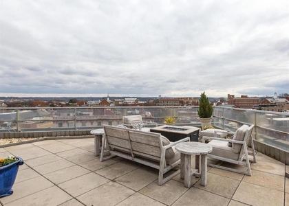 815 King Street - Photo 1