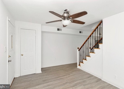 2446 S Nelson Street - Photo 1