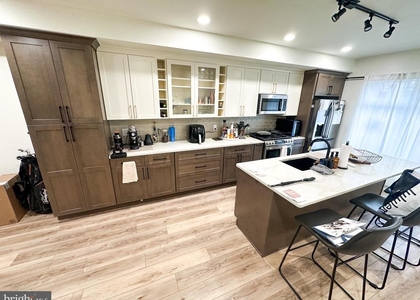 183 W Norris Street - Photo 1
