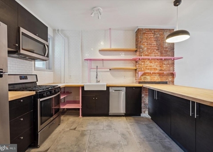 1721 S 18th Street - Photo 1