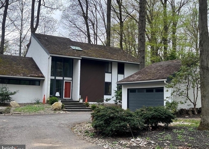 208 Pheasant Run Drive - Photo 1
