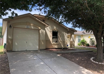 6912 Walkup Ln - Photo 1