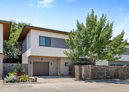 2101 Montopolis Dr - Photo 1