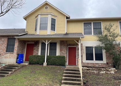 11901 Swearingen Dr - Photo 1