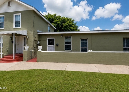 1049 Pippin Street - Photo 1