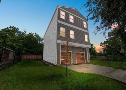 955 Elkhart Street - Photo 1