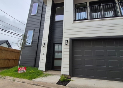 3217 St Emanuel - Photo 1